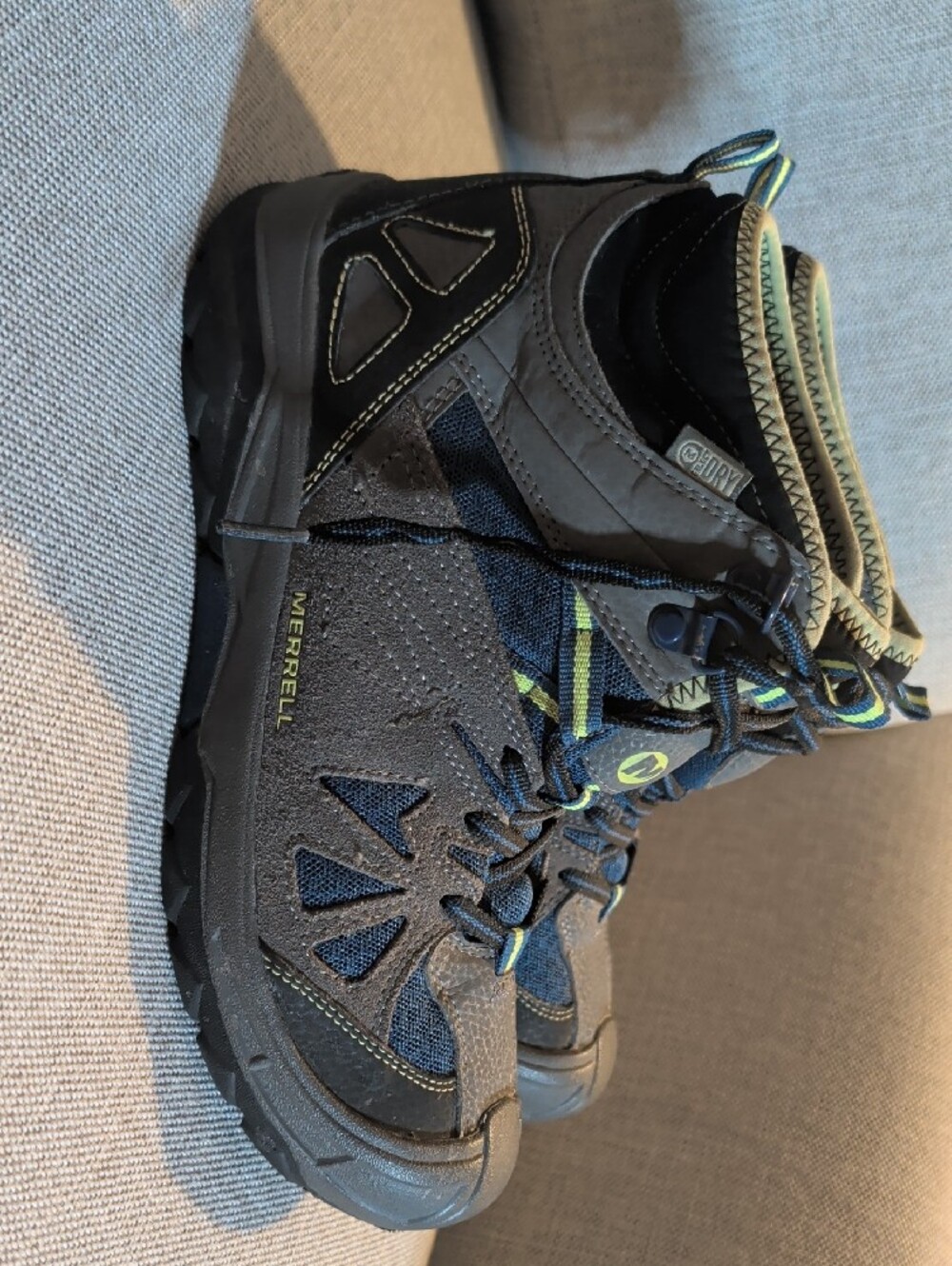 Kids Black and Gray Athletic Outdoor Shoes - Picture 2 of 6